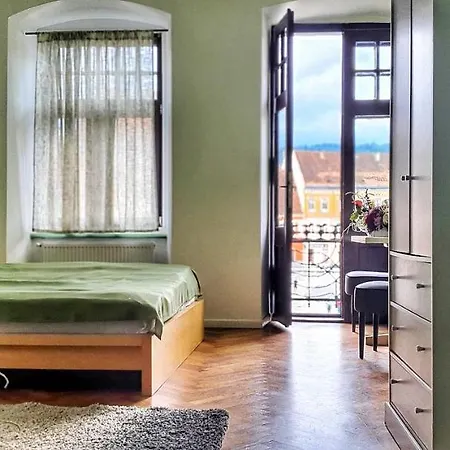 Aparthotel The Bank 2*